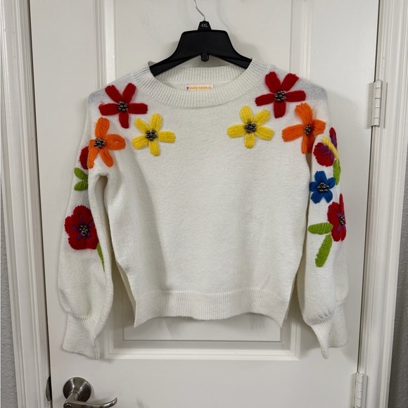 molly moran Sweaters - Molly Moran Floral Embroidered White Sweater